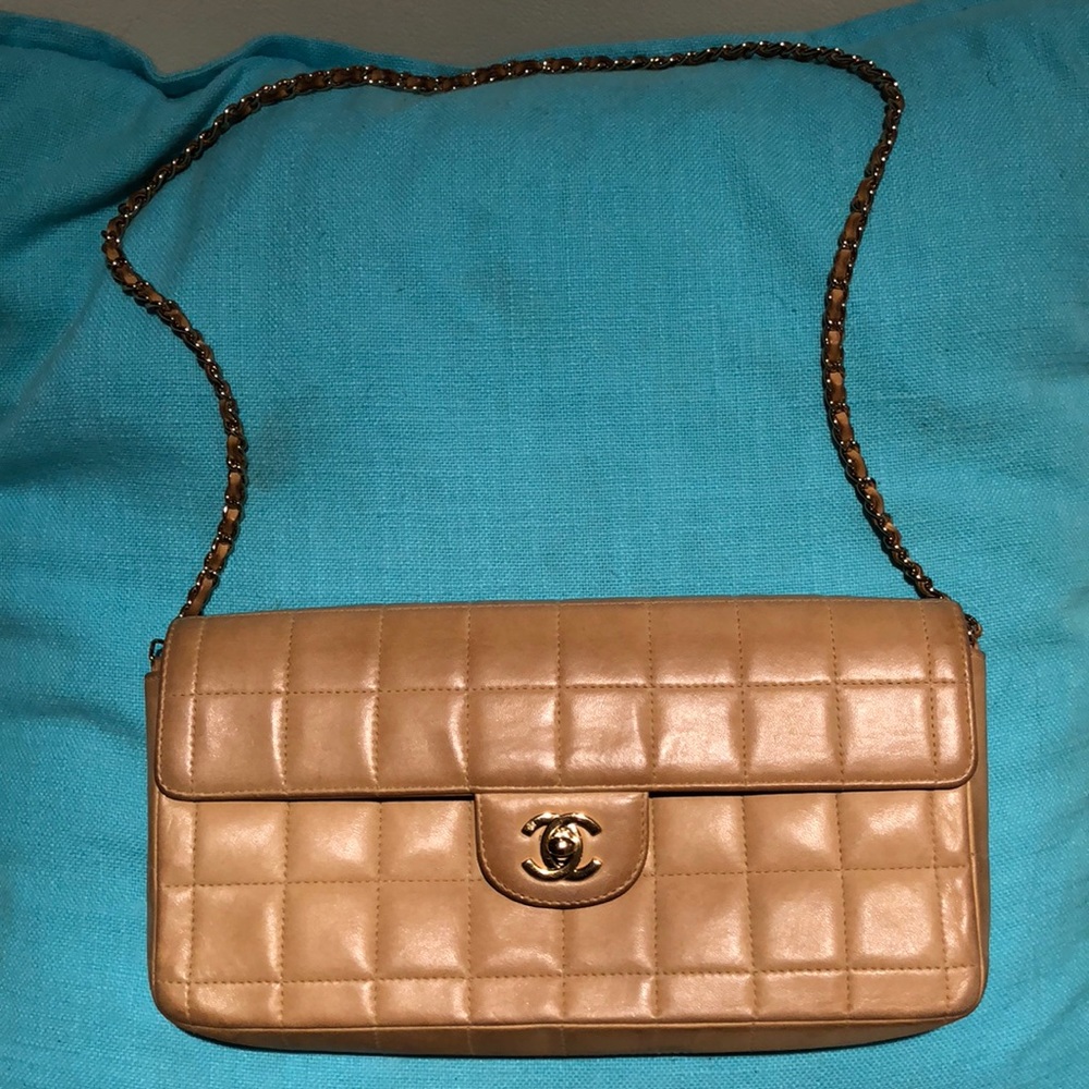 Chanel purse